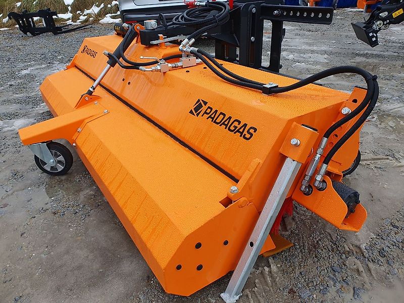 PADAGAS FOX Kehrmaschine Hoflader Radlader Traktor Bema