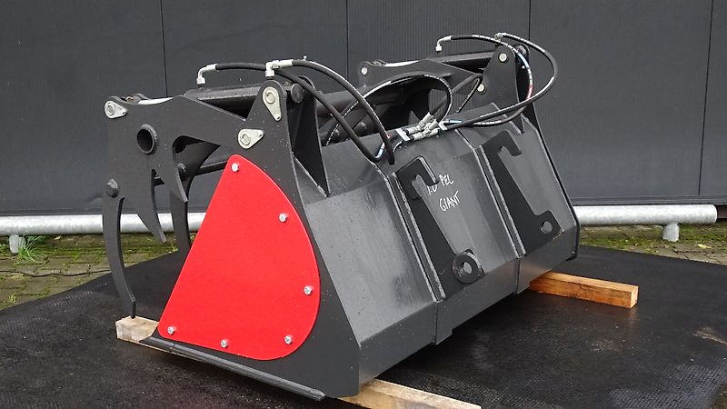 Hofstede Pelikaanbak krokodillenbak pelikaan kuil kuilvoer silage bak grijper met model Giant of Weidemann aankoppeling