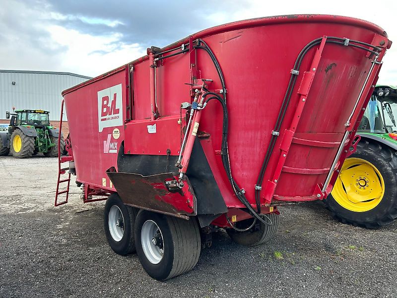 BvL 18-2S V-Mix Diet Feeder