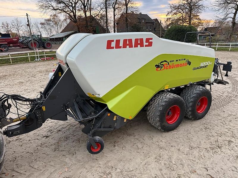 Claas Quadrant 3200 Finecut Quaderballenpresse BigPack