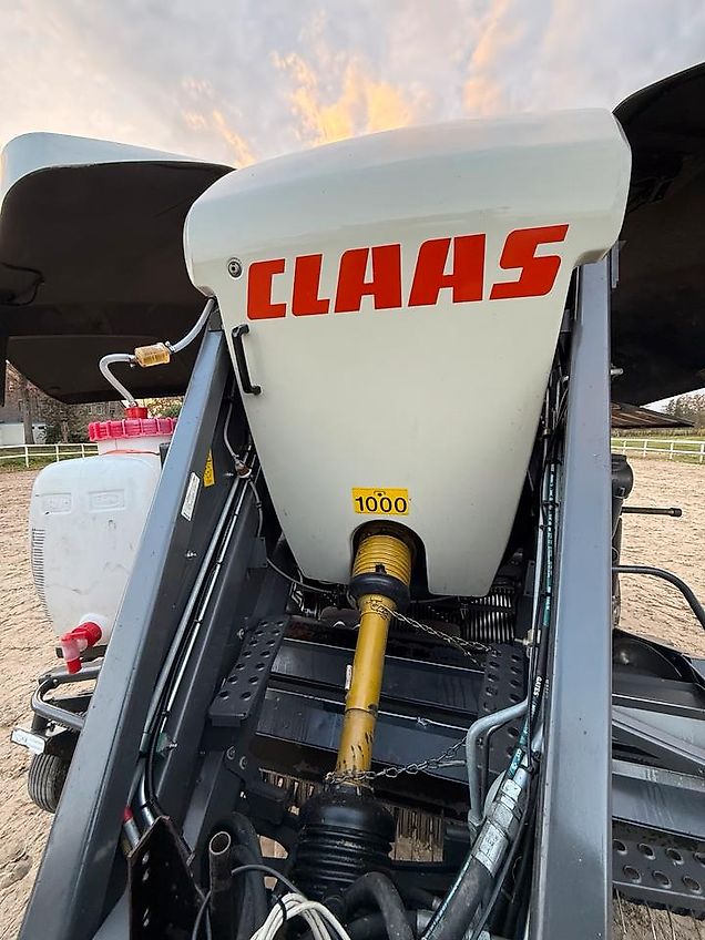 Claas Quadrant 3200 Finecut Quaderballenpresse BigPack