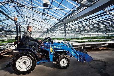 Solis 26 Seitenschaltung Frontlader Galaxy Pro Bereifung 4x4