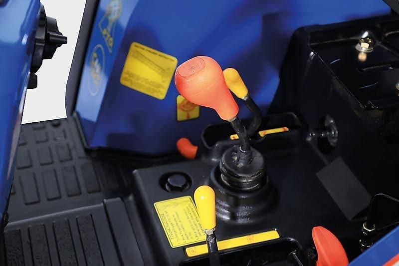 Solis 26 Seitenschaltung Frontlader Galaxy Pro Bereifung 4x4