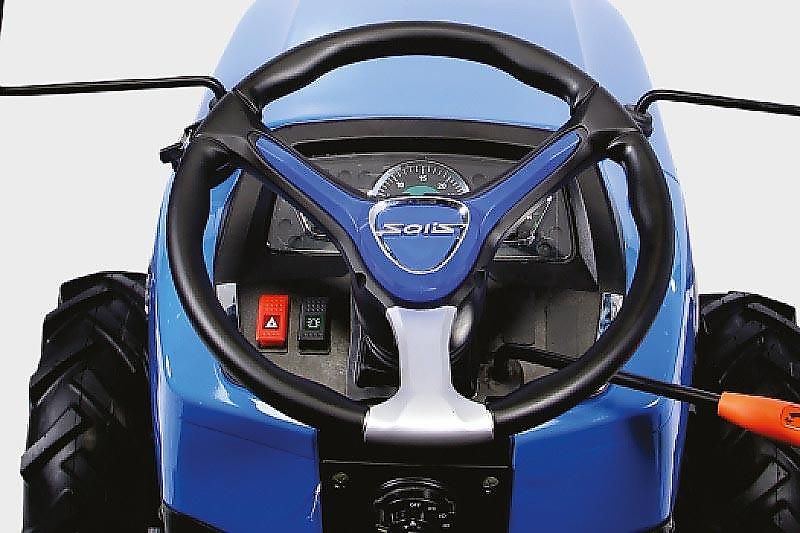 Solis 26 9+9 Frontlader Kleintraktor / Industriebereifung 4x4