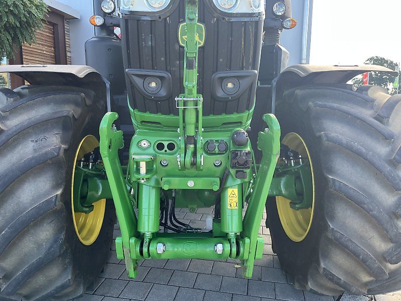 John Deere 6R250