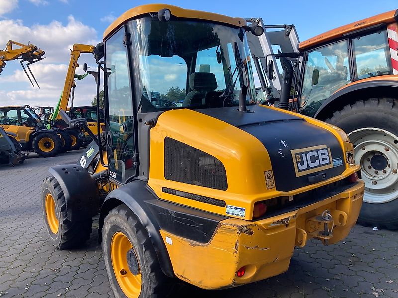 JCB 409