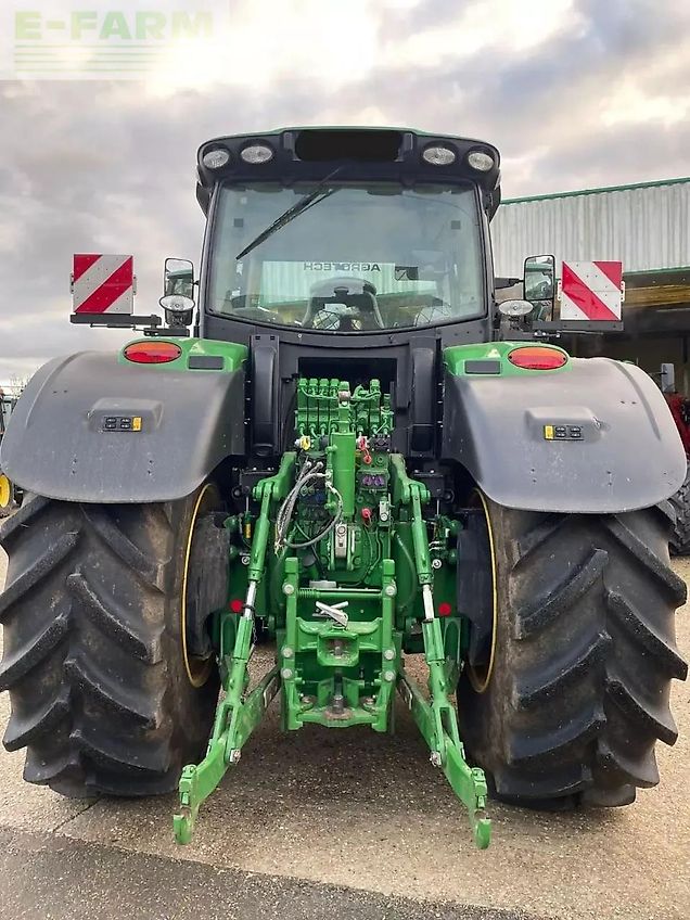 John Deere 6r250