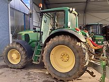 John Deere 6820 Premium Auto Quad