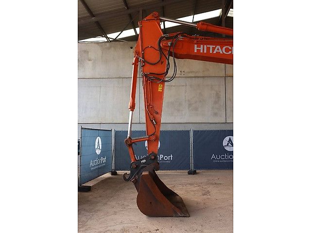 Hitachi ZX190LC-6