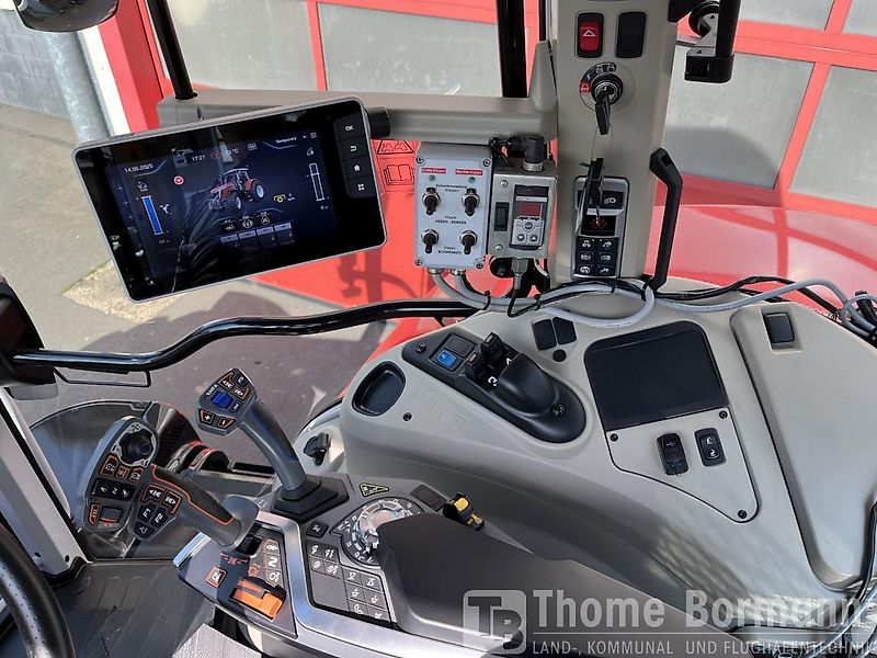 Massey Ferguson MF 7S.180 Dyna-VT Exclusive