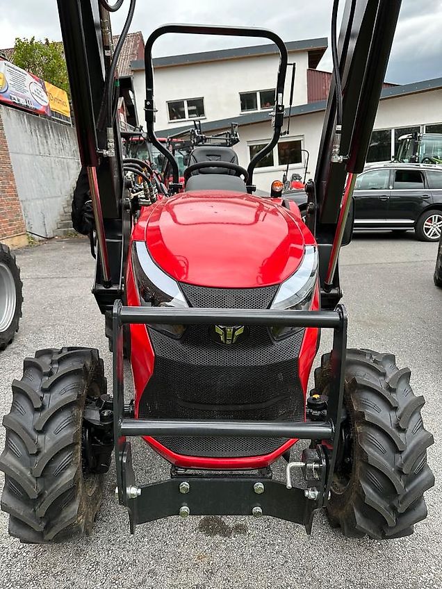 TYM / Branson F50hn Vorführer(ca. 20 h)