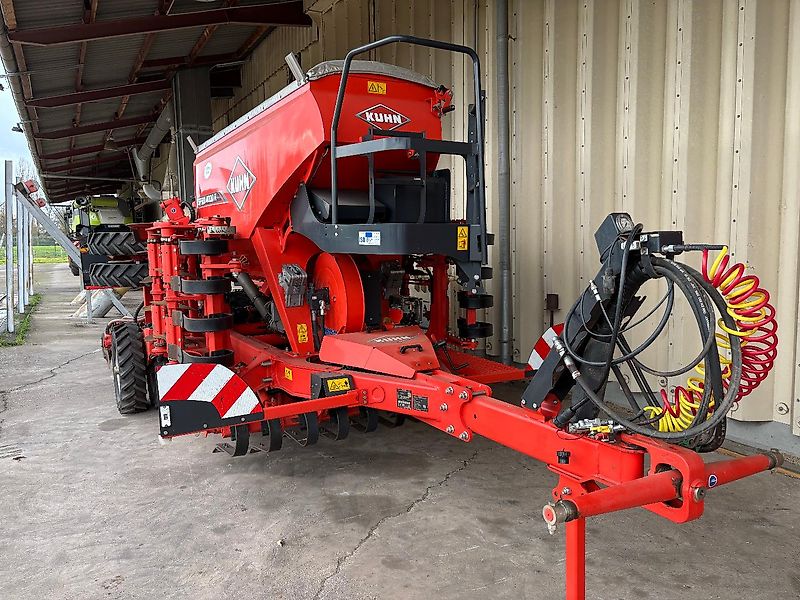 Kuhn ESPRO 4000 R (VISTAFLOW)