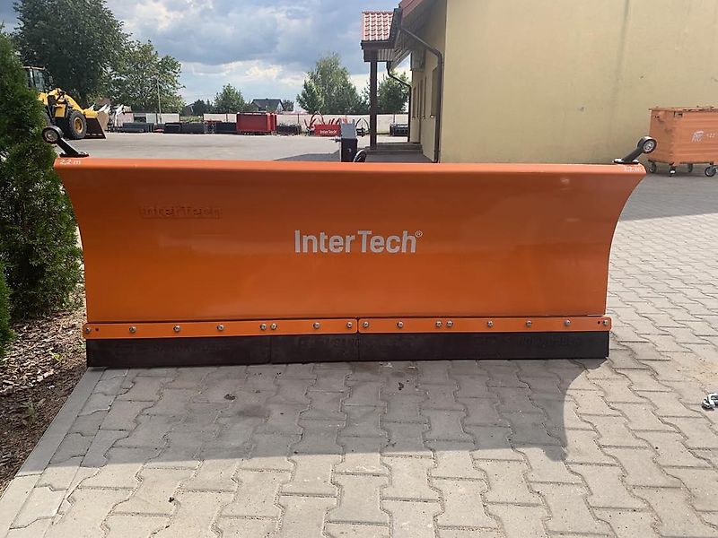 INTER-TECH D&D Landtechnika Schneeschild / Schneepflug