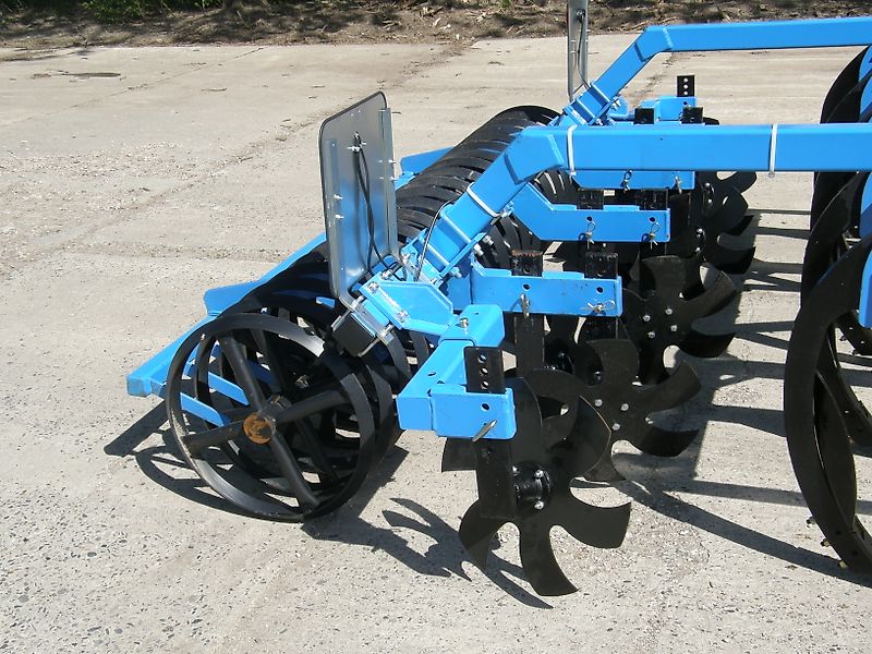 Bremer Maschinenbau Mulchgrubber Champion 300 - Boden gutmachen, ein gesundes UmFELD schaffen