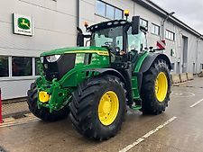 John Deere 6R 215