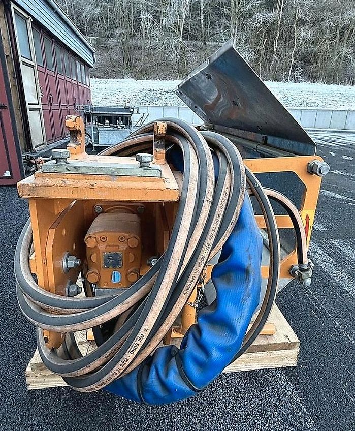 mulag FWB 1600 Fläschenwaschbürste Tunnelwaschbürste Mähausleger Böschungsmäher Böschungsmulcher FME MKM FMK Dücker DUA UNA 500 600 700 MHU 800