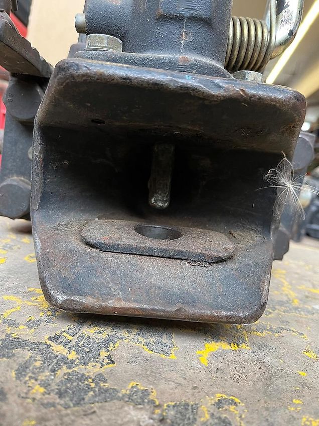 Massey Ferguson Automatikzugmaul KU91008, Cramer Kupplung, 2t, von MF 3690, Abmessungen s. Fotos