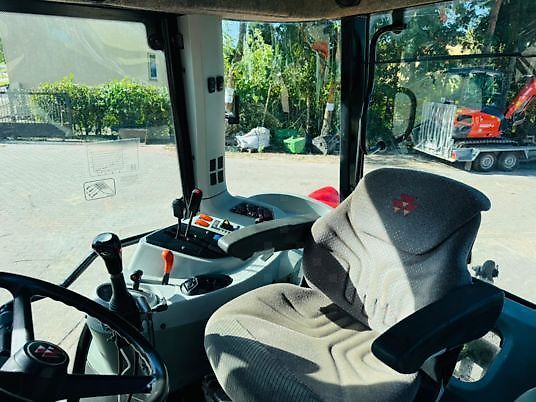 Massey Ferguson 5445 DYNA 4