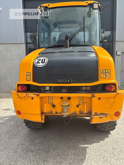 JCB 409