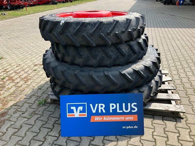 BKT 300/95R52 // 270/95R38 SPUR 1,50M