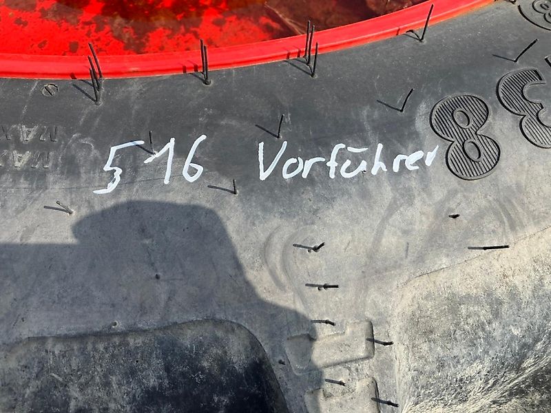 BKT 300/95R52 // 270/95R38 SPUR 1,50M