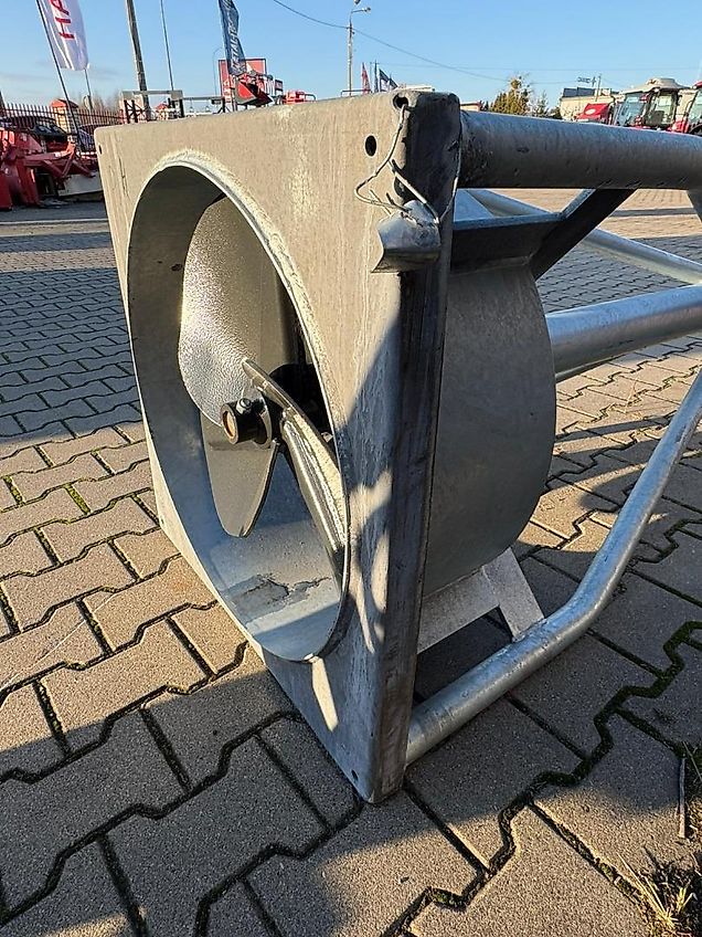 Metal-Technik Güllemixer / Slurry agitator / Agitateur de lisier / Miscelatore / Смеситель жидкого удобрения / Mieszadło do gnojowicy 5,4 m