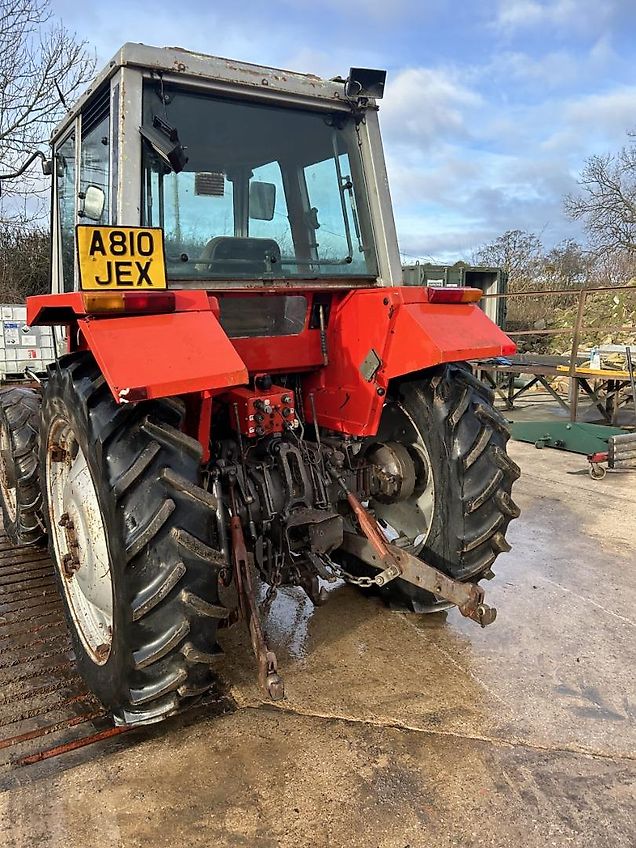 Massey Ferguson 690