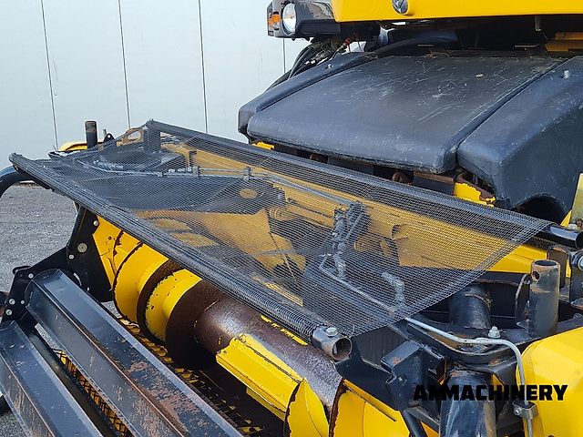 New Holland 300FP pick-up