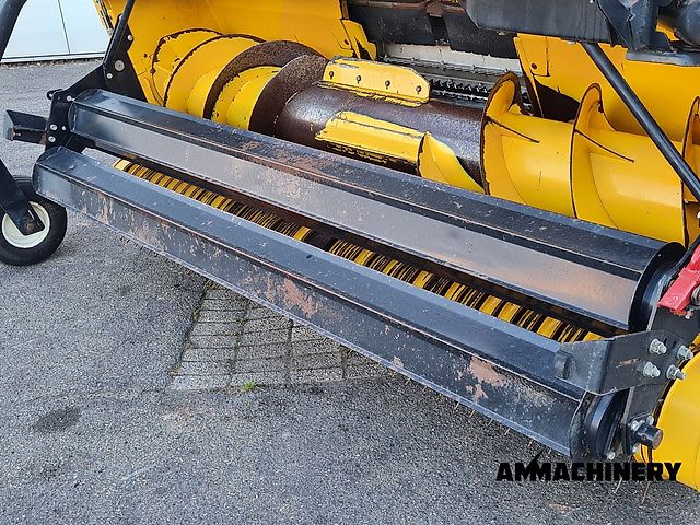 New Holland 300FP pick-up