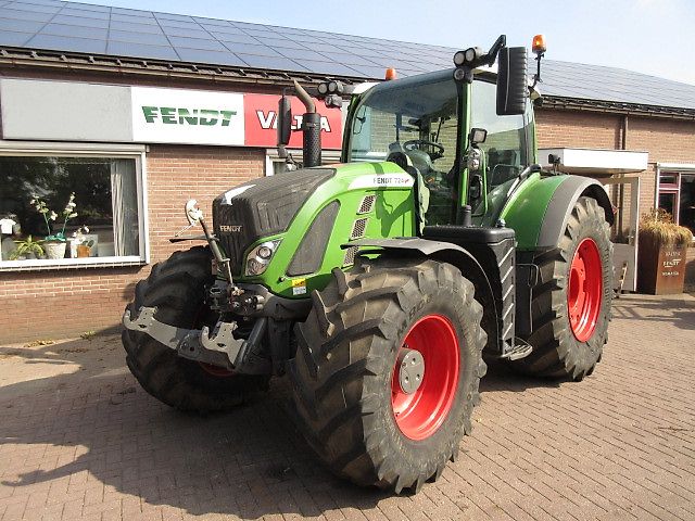 Fendt 724 S4 PROFI PLUS