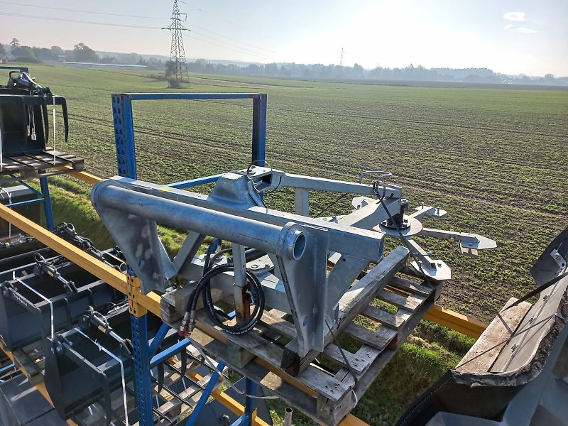 TOP-AGRO Silagemistschieber Manitou