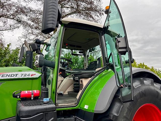 Fendt 724 S4 Profi