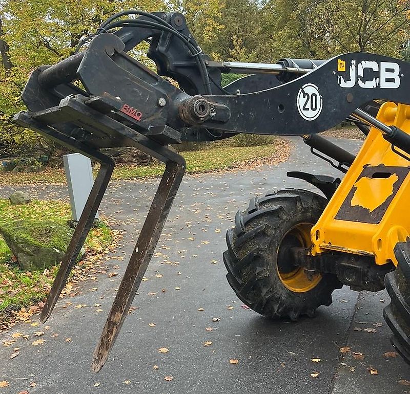 JCB 409