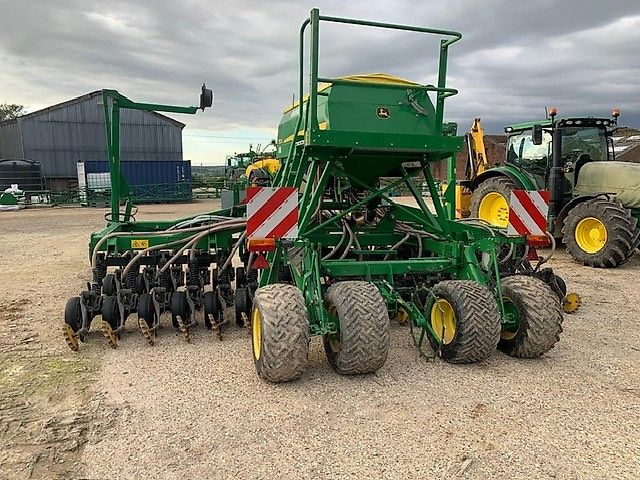 John Deere 750A