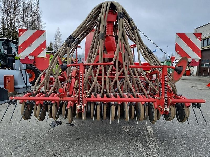 Kverneland U-DRILL 3000 PLUS