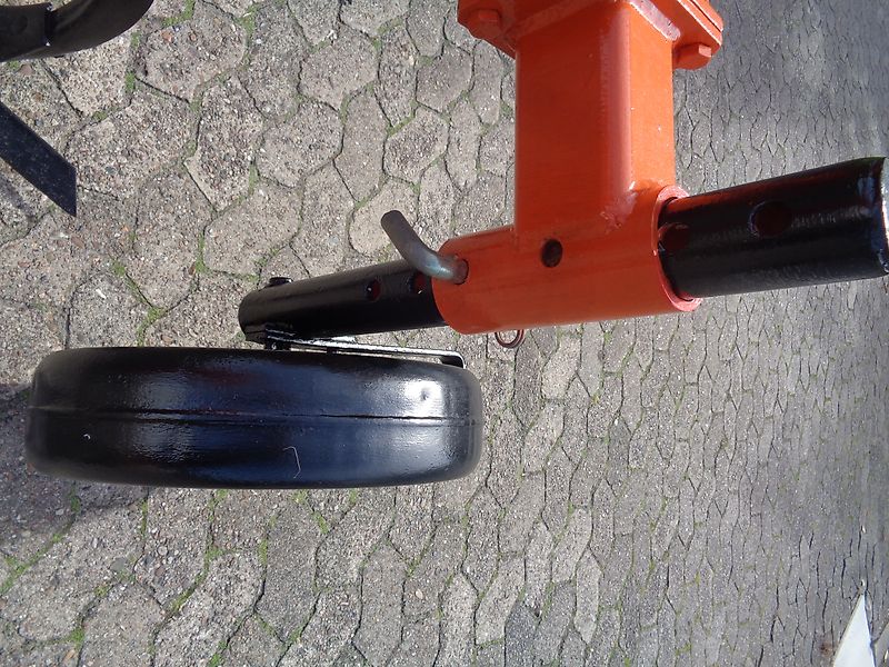 Howard Howard Frontgrubber 4 Stiele 200cm Arbeitdbreite Heckgrubber mit Zapfwellendurchtrieb & Hitch bzw Mechanisches Hubwerk für Anbaugeräte Kreiselegge Zinkenrotor oder andere Anbaugeräte