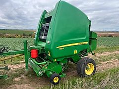 John Deere 854