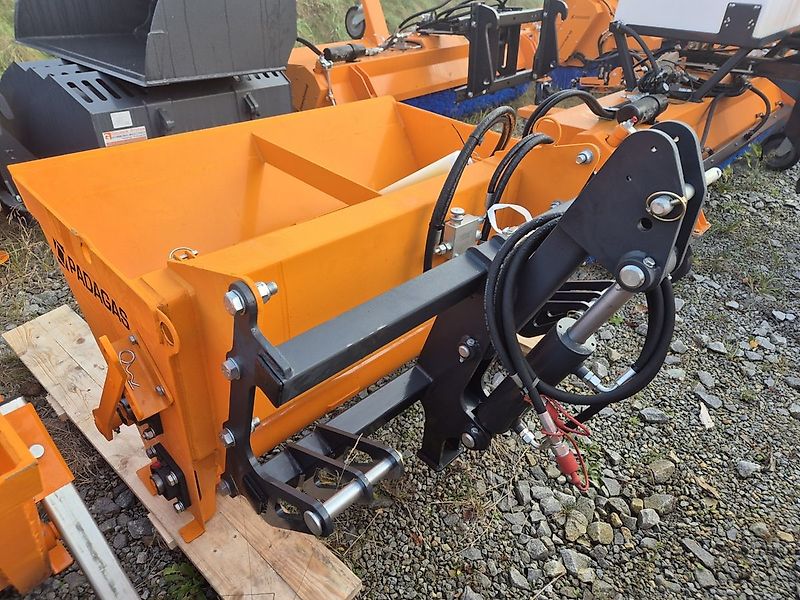 PADAGAS SP-250 Selbstladestreuer Traktor Kubota