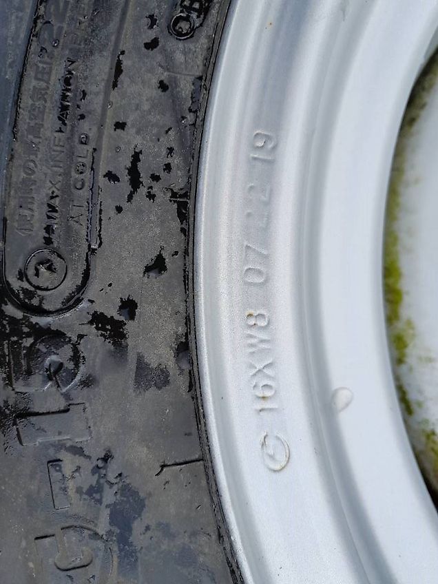 Bridgestone 9,5-16 Hjul