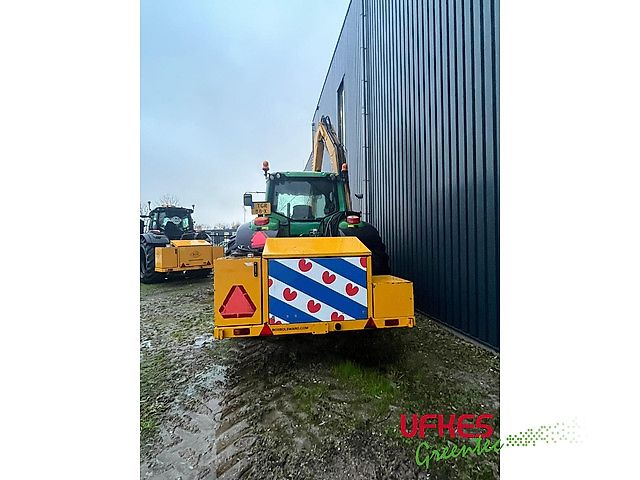 John Deere 6820 / BOS arm