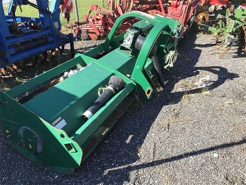 Spearhead TRIDENT 2800 HD