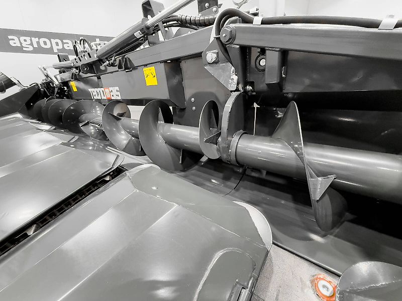Tecnomais TMRP2 6R-F corn header, 6 row, foldable, 75 cm, for John Deere W and T combines, chopper, stalk crushers