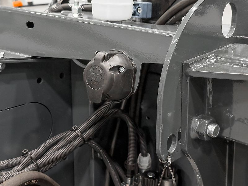 Tecnomais TMRP2 6R-F corn header, 6 row, foldable, 75 cm, for John Deere W and T combines, chopper, stalk crushers