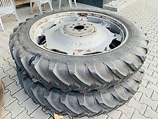 Wielen & Banden 12.4x46 op velg CNH set!