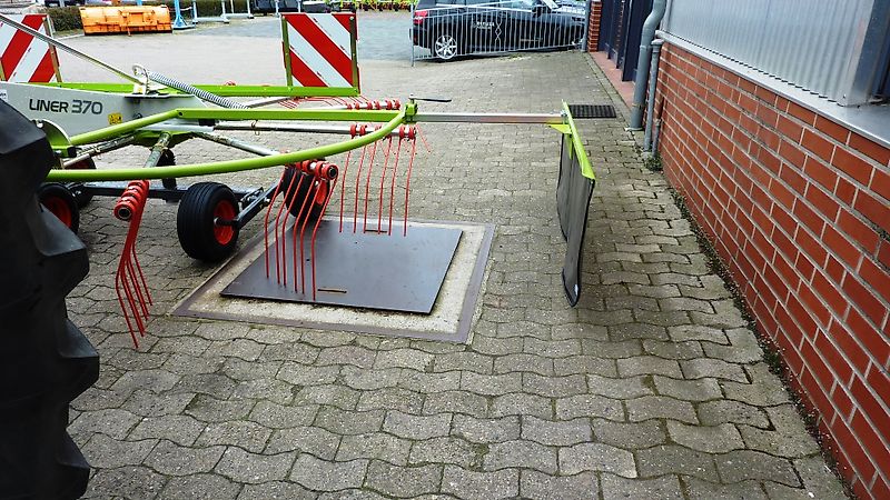 Claas LINER 370