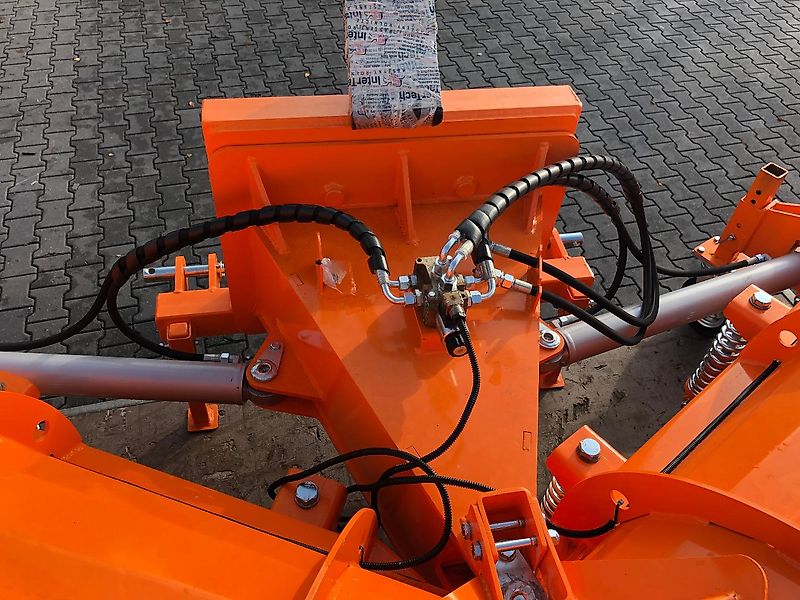 INTER-TECH D&D Landtechnika Schneeschild Vario 01 / Schneepflug