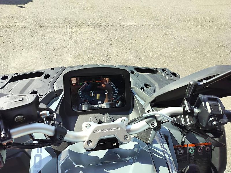 CFMOTO CFORCE 850 GREY EDITION