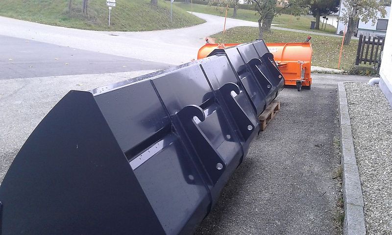 Hydrema UNI-Volumenschaufel-1600-Hardox