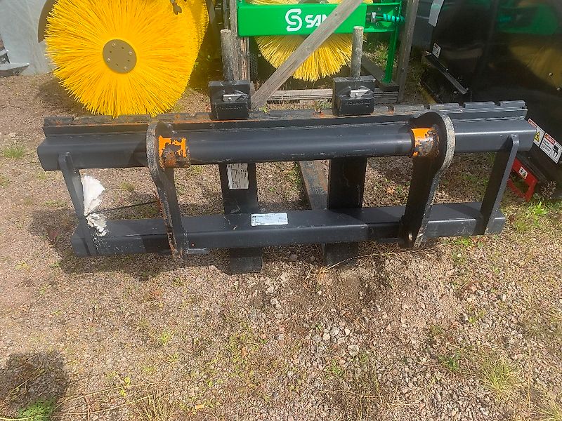 Quicke L1500 trukkipiikit