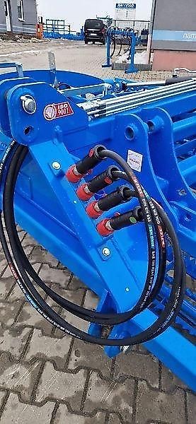 Namyslo Saatbettbereitung / Seedbed cultivator / Combiné de préparation / Agregat uprawowy Milan 5 m